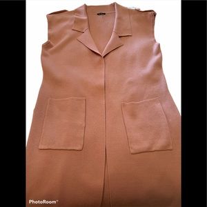 Sleeveless long vest